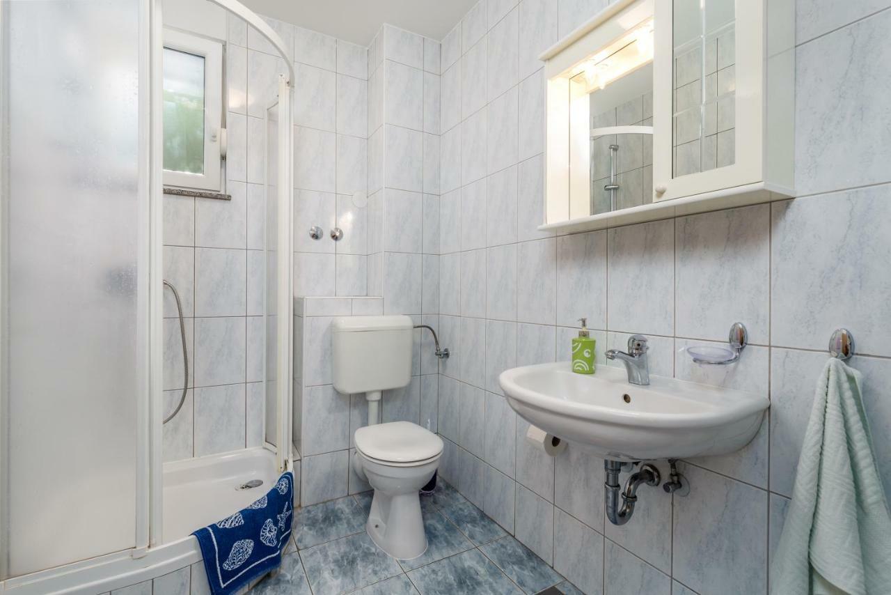 Modra Kuca Apartment มันเดร ภายนอก รูปภาพ