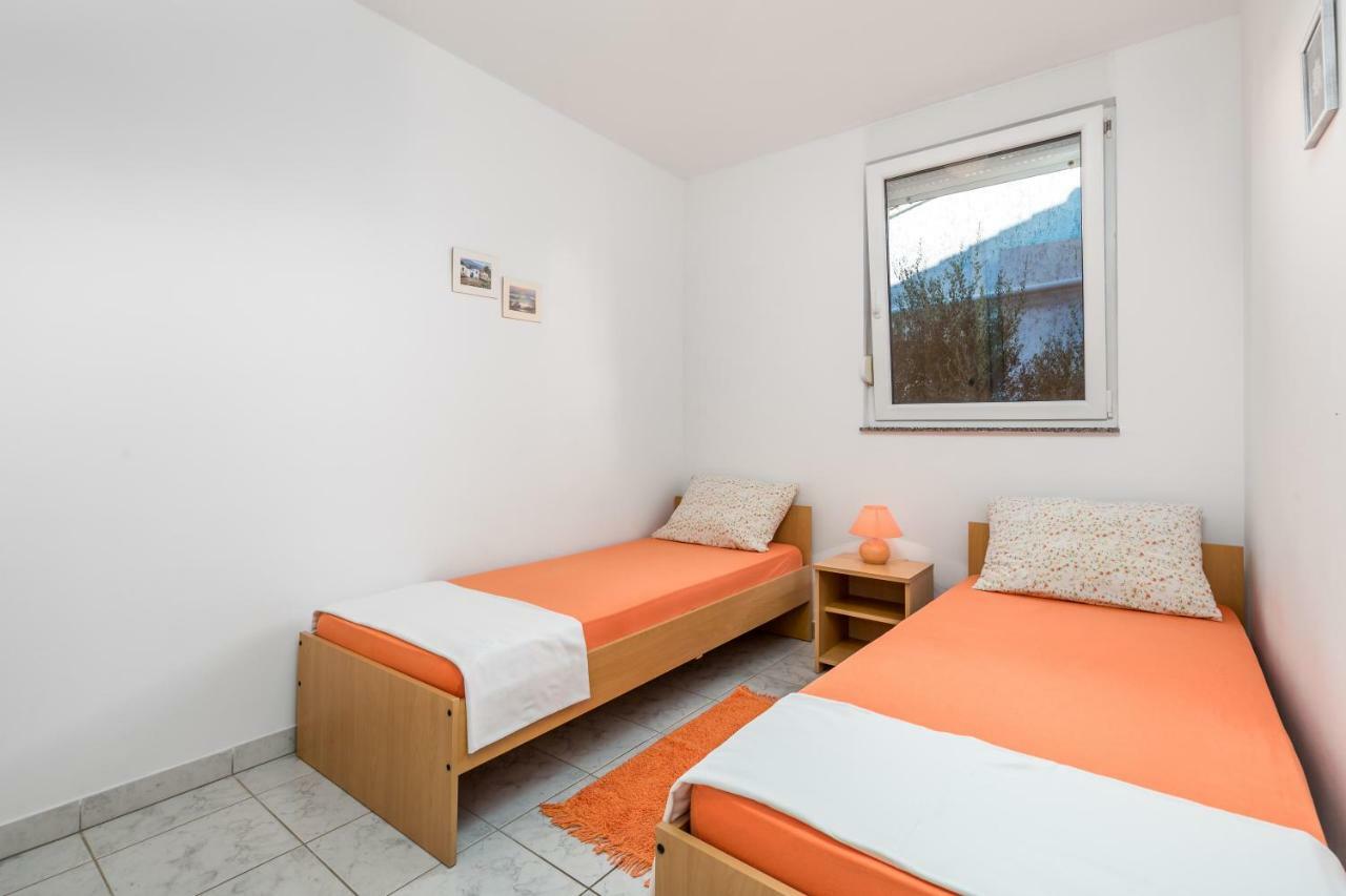 Modra Kuca Apartment มันเดร ภายนอก รูปภาพ