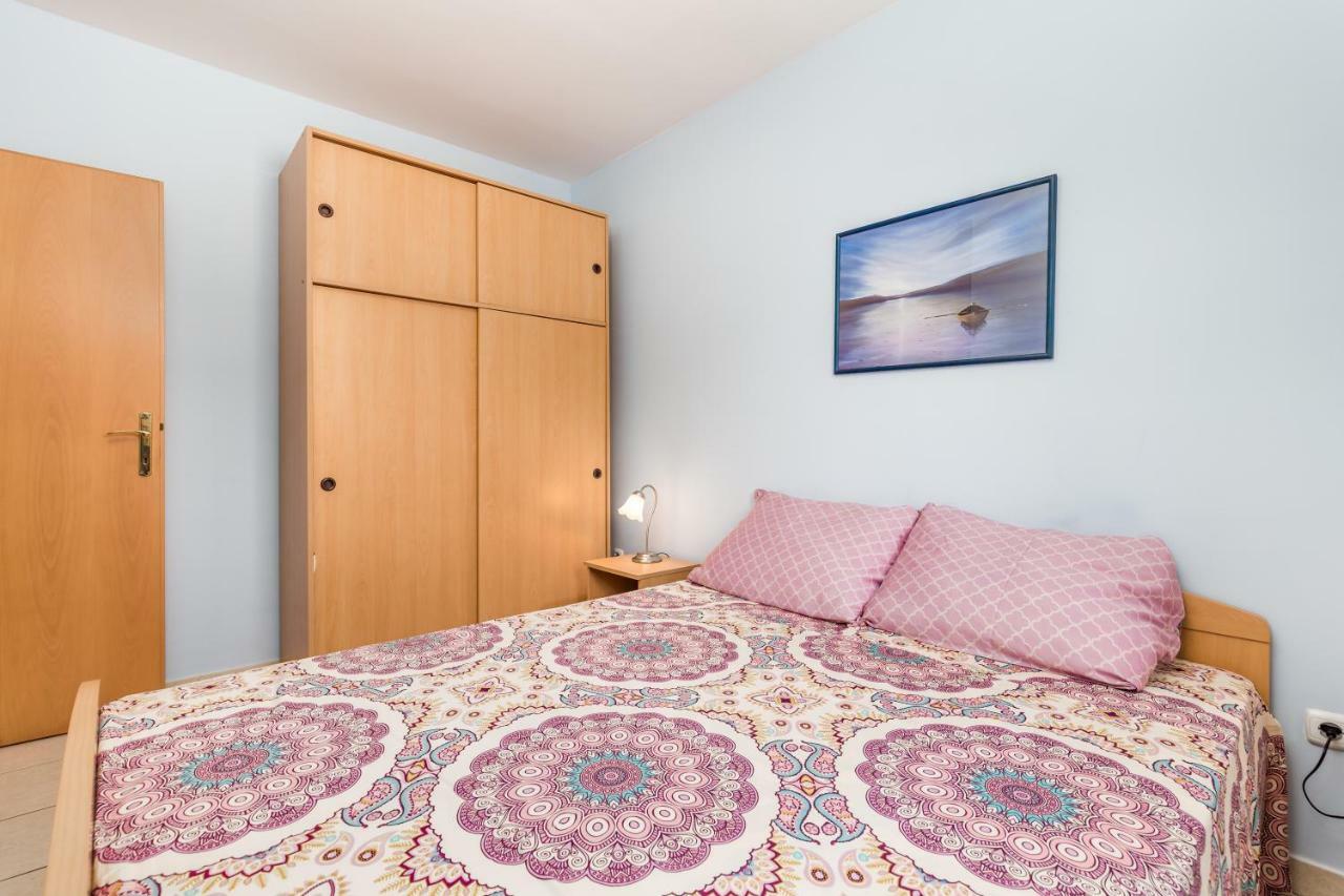 Modra Kuca Apartment มันเดร ภายนอก รูปภาพ